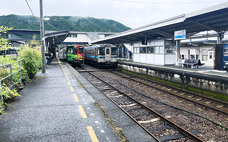 �y�]�� �E��w