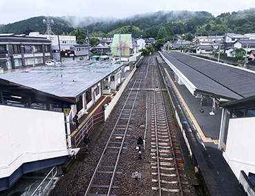 �y�]�� �E��w