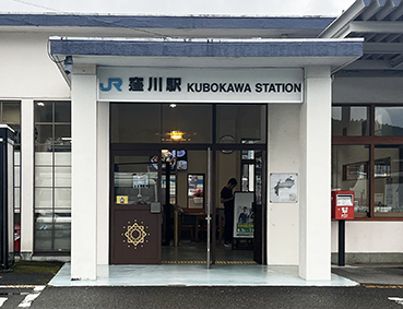 �y�]�� �E��w