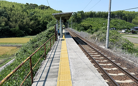 �y�]�� ����w