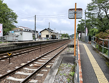 �y�]�� �����w