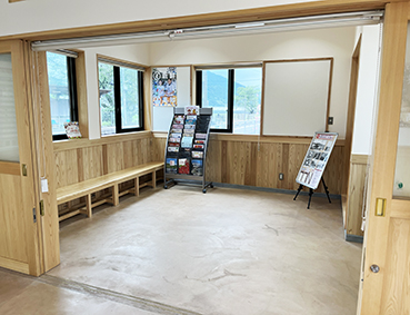 �y�]�� �����w