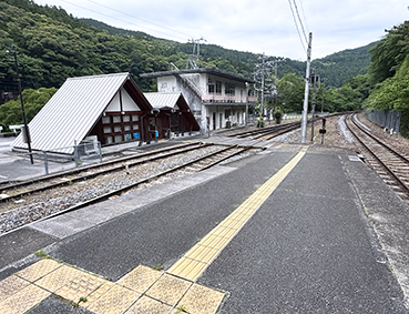 �y�]�� �吙�w