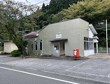 �y�]�� ��c���w