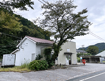 �y�]�� ��c���w