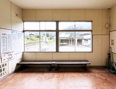 �y�]�� ��c���w