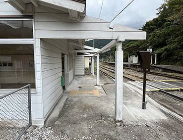 �y�]�� ��c���w