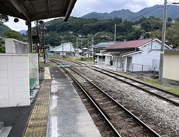 �y�]�� ��c���w