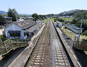 �y�]�� �����w