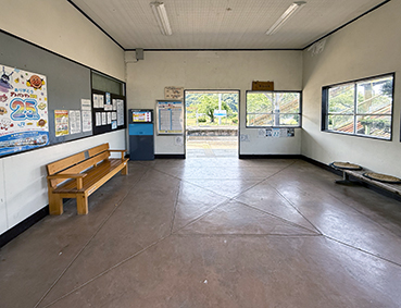 �y�]�� �����w