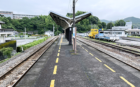 �y�]�� �y���v��w