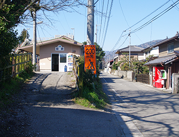 �y�]�� �ωw