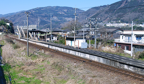 �y�]�� �ωw