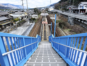 �y�]�� �ωw