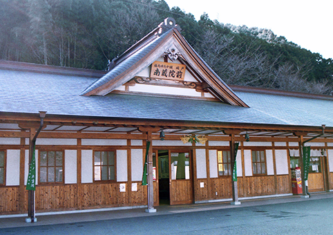 ��˓쑠�@�O�w