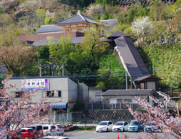 城戸南蔵院前駅