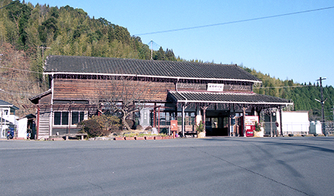 �������w