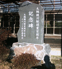 �������w