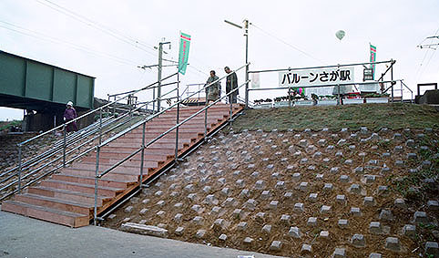 �o���[�������w