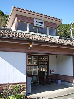 本川内駅