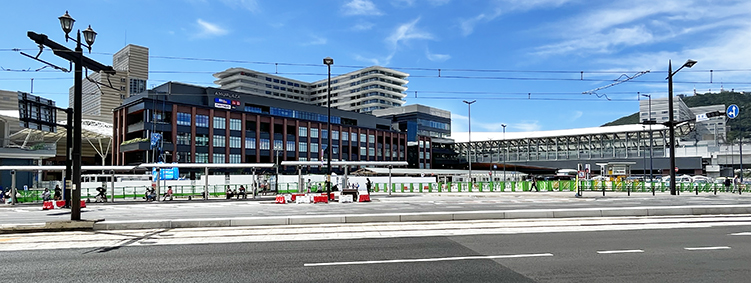 ����� ����w