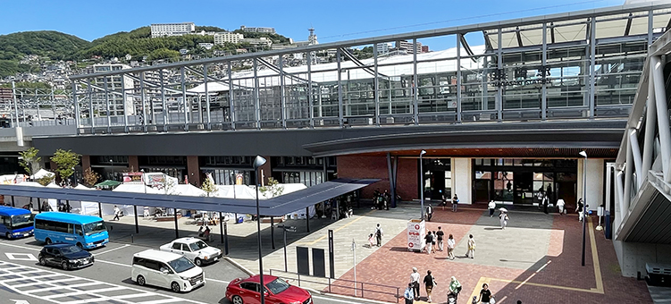 ����� ����w