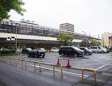 ����� ����w