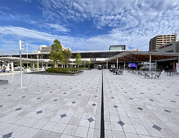 ����� ����w