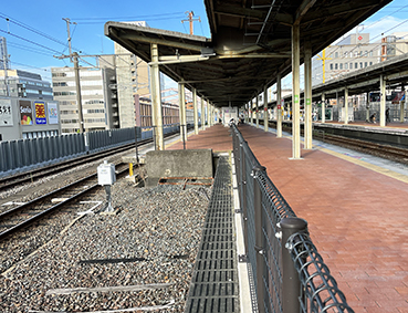 ����� ����w