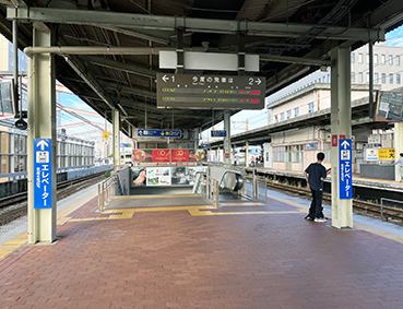 ����� ����w