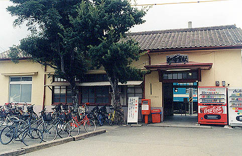 ���z���w�@���w��