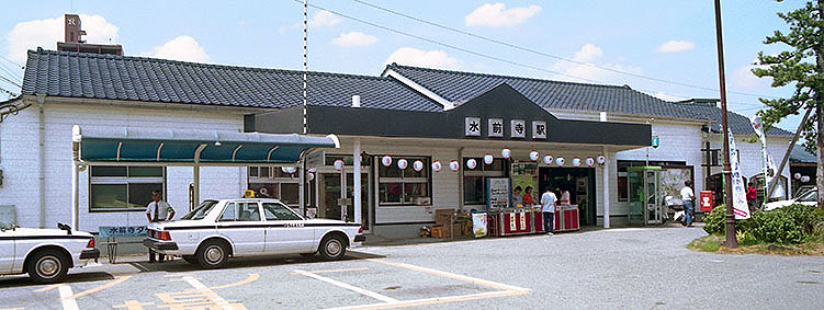 ���O���w