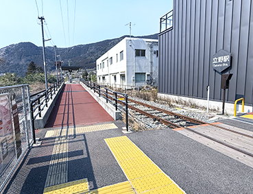 �L��� ����w