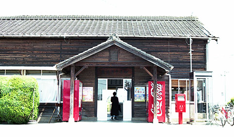 �L�O�P�����w