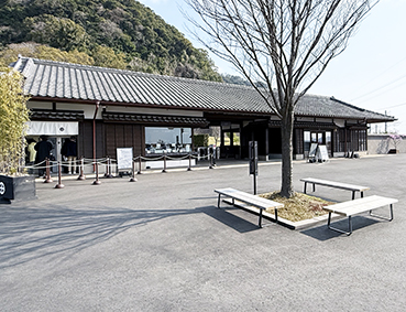 ���L�� ��މ��w