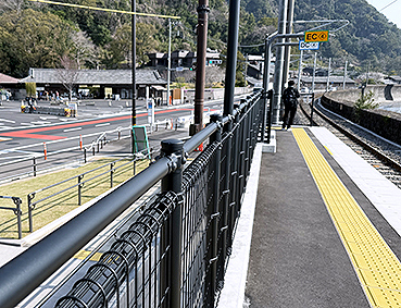 ���L�� ��މ��w