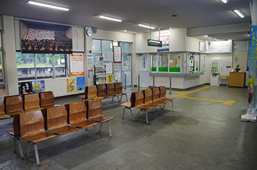 �\�������w