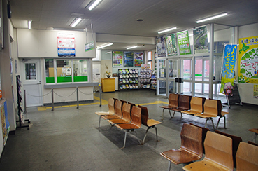 �\�������w