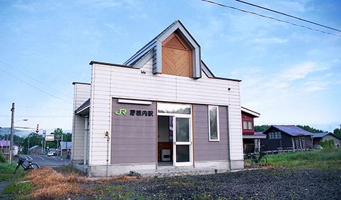 �������w