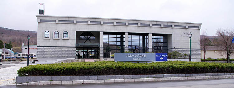 ���c���w