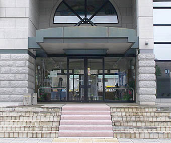 ���c���w