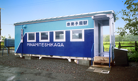 ���q���w