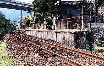 �����@�і؉w