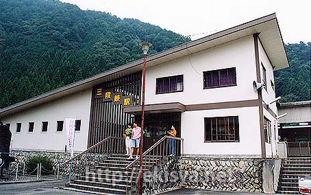 �����@�O�i���w