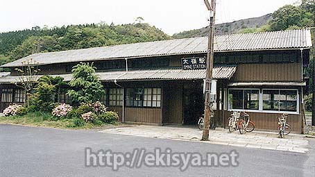 ���I�� ���x���@���w