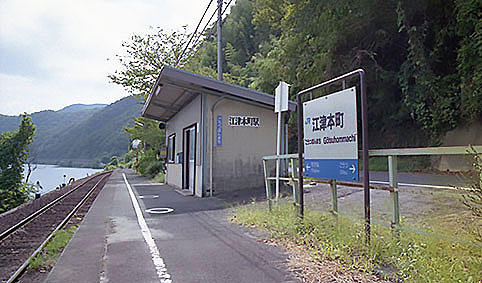 �]�Ö{���w