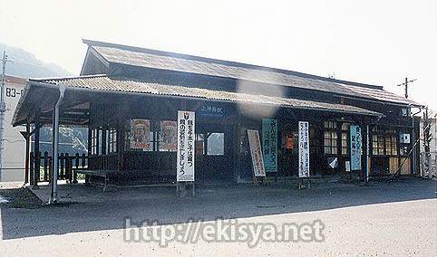 �������@��_�~�w