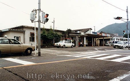 �������@�E��w