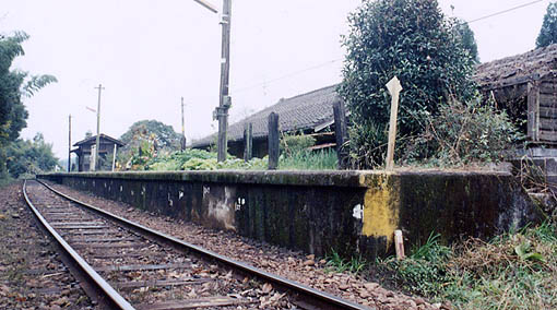 �{�V����@�D�؉w