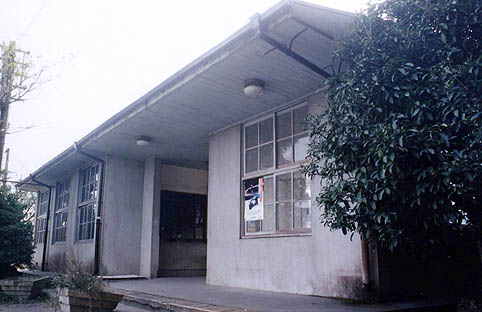 �{�V����@��e�w